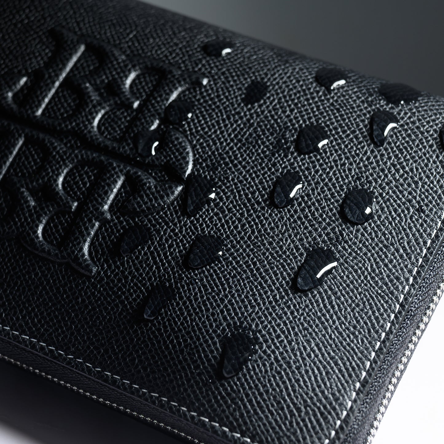 BELIEVER ZIPPY WALLET - BLACK